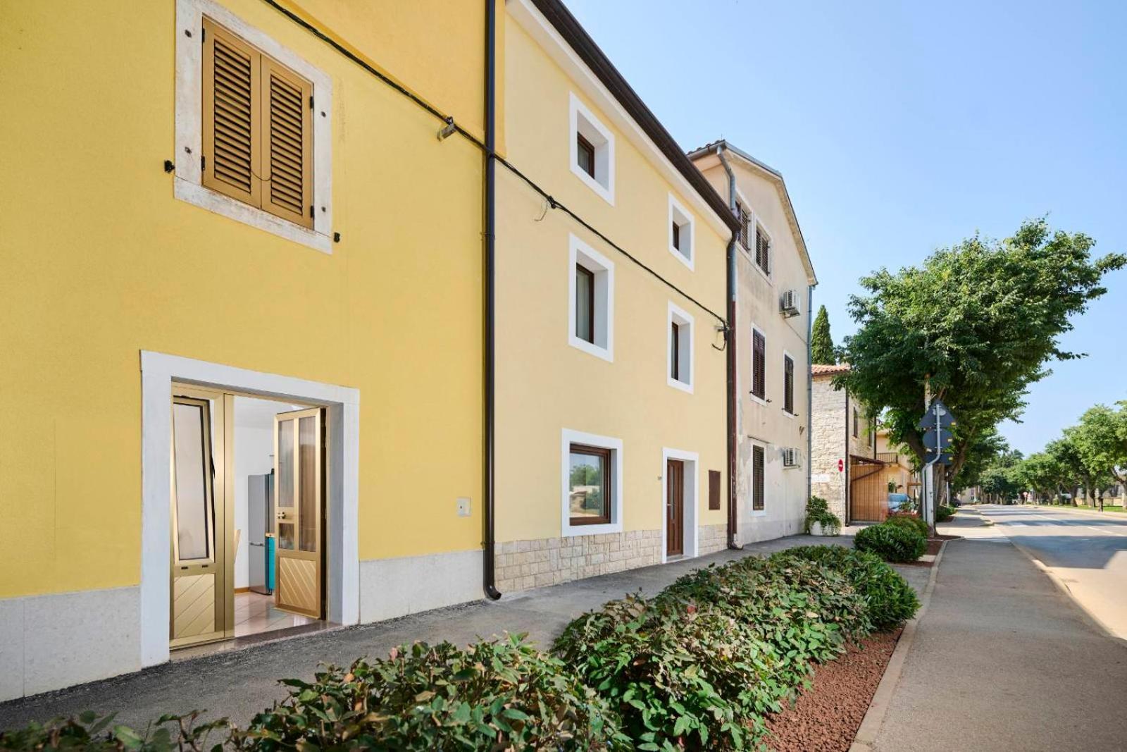Apartman Ema Novigrad Istria Eksteriør bilde